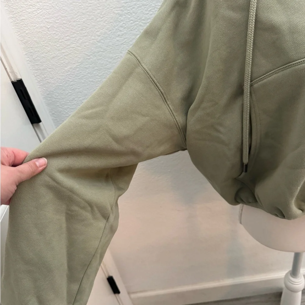 KBB By KAHLANA Sage Green Women's Zip-Up Hoodie NWOT - Picture 6 of 8